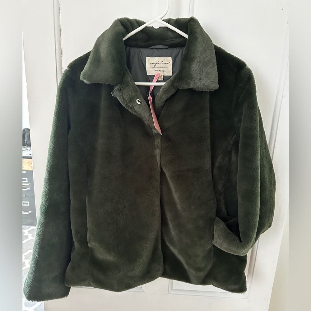 Evy’s Tree Marci coat size large, new with tags.
